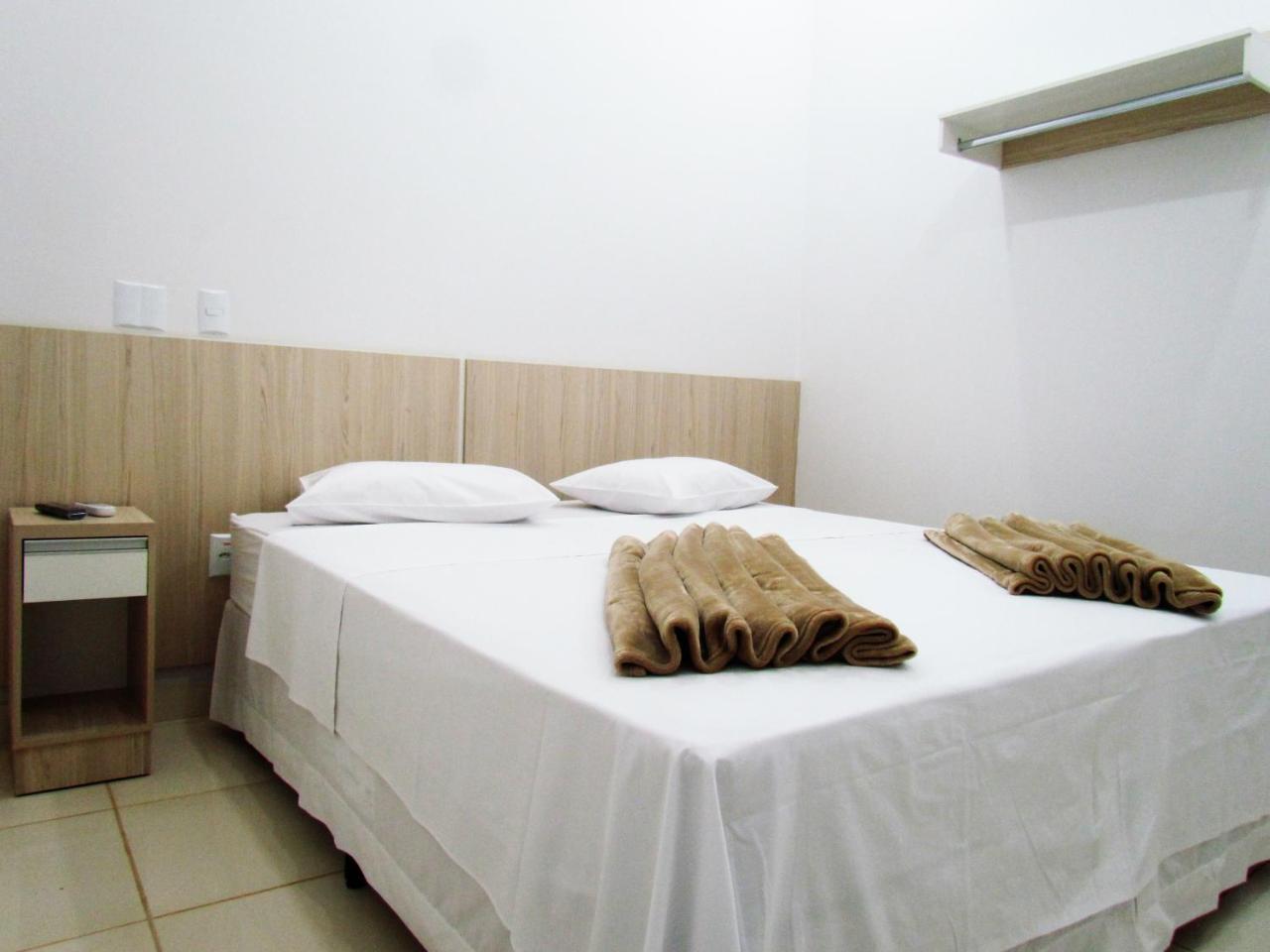 Hotel Oliveiras Триндади Экстерьер фото